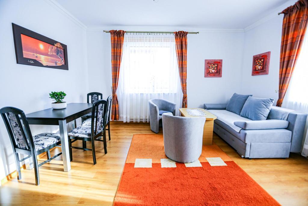 Nadmorska Centrum Проживання в сім'ї *